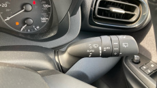 Toyota Yaris 1.5 Hybrid Icon 5dr CVT Hybrid Hatchback